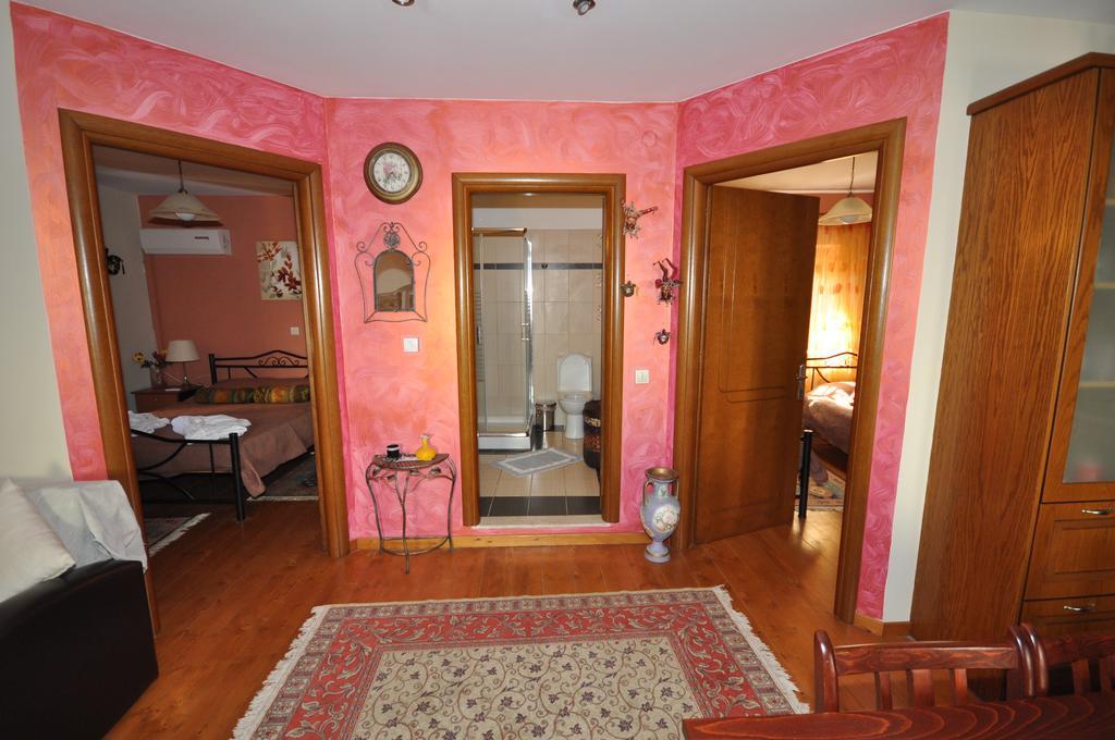 פאלאוקסטריצה Villa Makrades מראה חיצוני תמונה