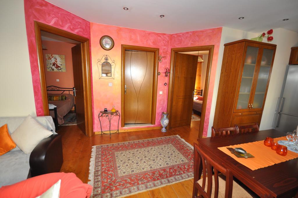 פאלאוקסטריצה Villa Makrades מראה חיצוני תמונה