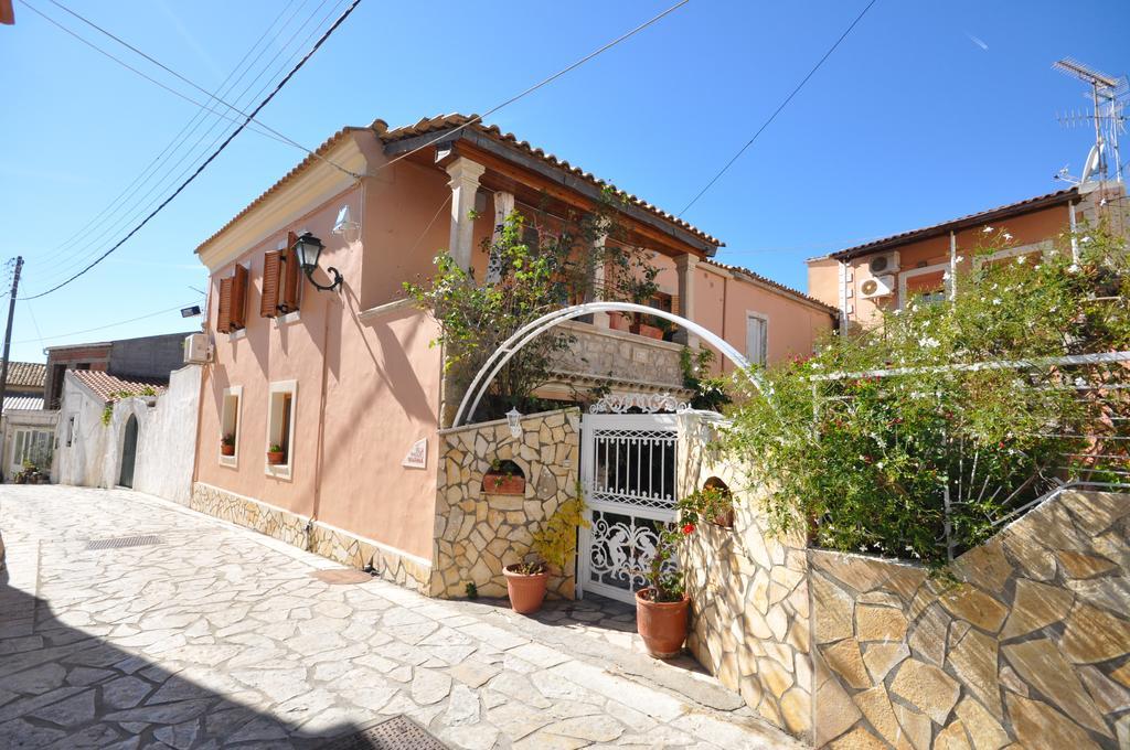 פאלאוקסטריצה Villa Makrades מראה חיצוני תמונה
